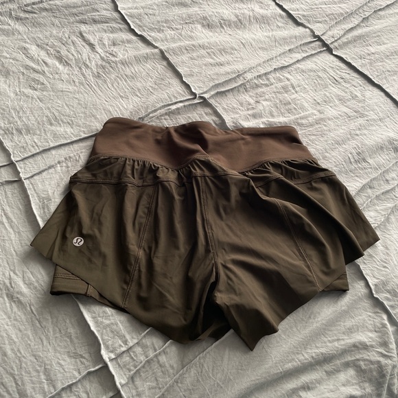 New lululemon shorts without tags - Picture 3 of 5